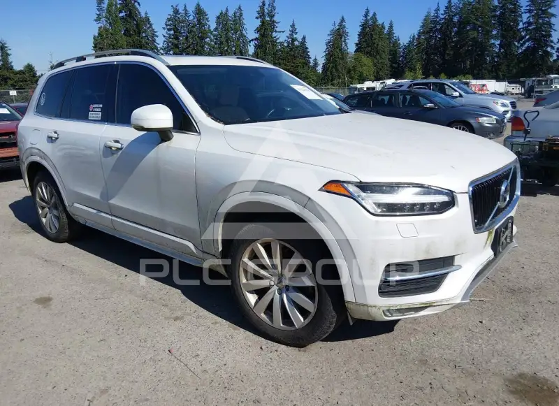 2016 Volvo XC90 photo