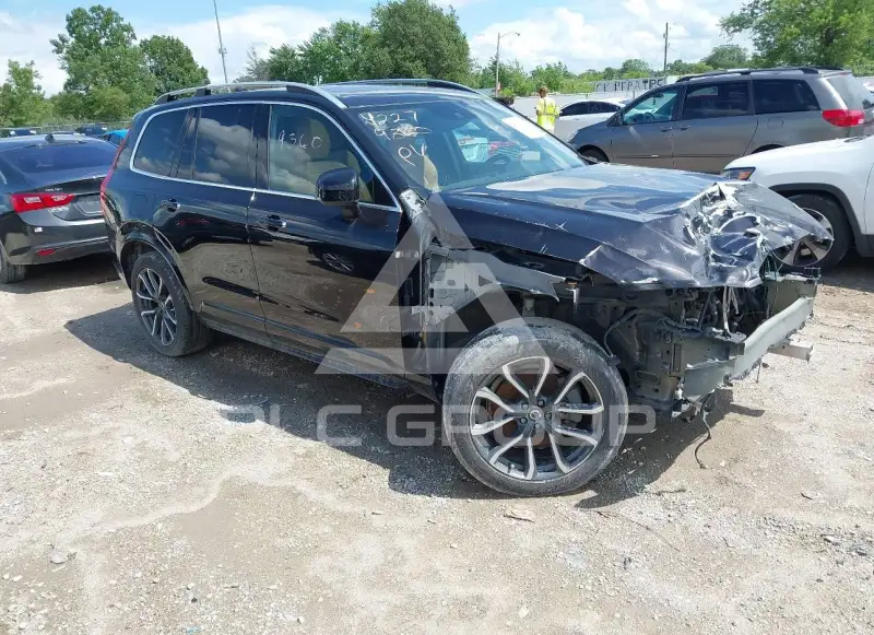 2016 Volvo XC90 photo