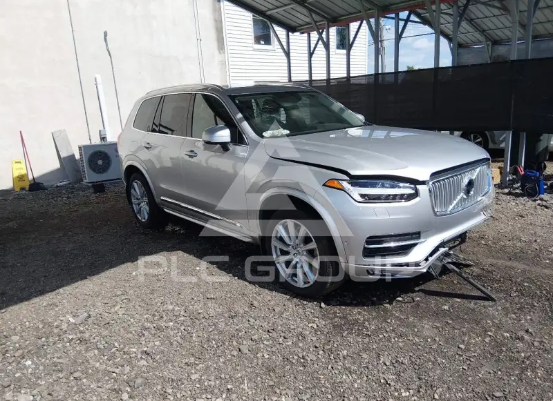 2016 Volvo XC90 photo
