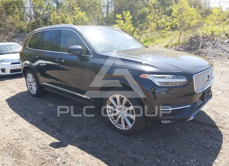 2016 Volvo XC90 photo
