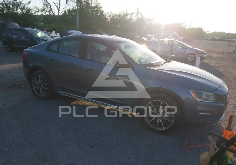 2016 Volvo S60 фото