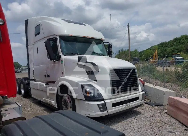 2016 Volvo VNL фото
