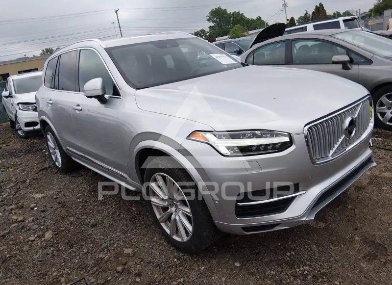 2016 Volvo XC90 photo