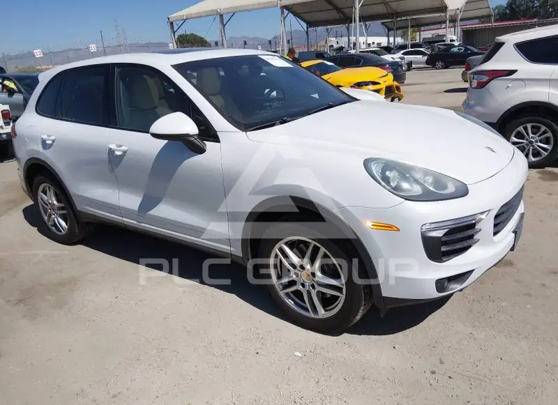 2016 Porsche Cayenne photo