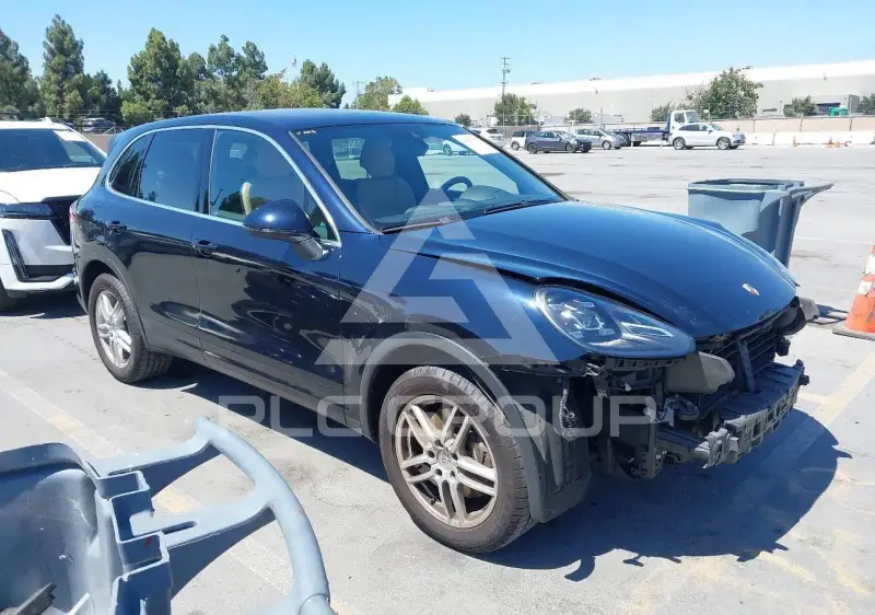 2016 Porsche Cayenne photo