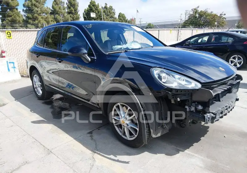 2016 Porsche Cayenne photo