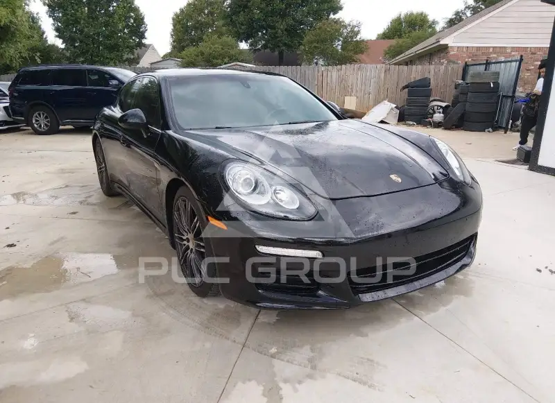 2016 Porsche Panamera photo