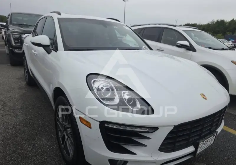 2016 Porsche MACAN photo