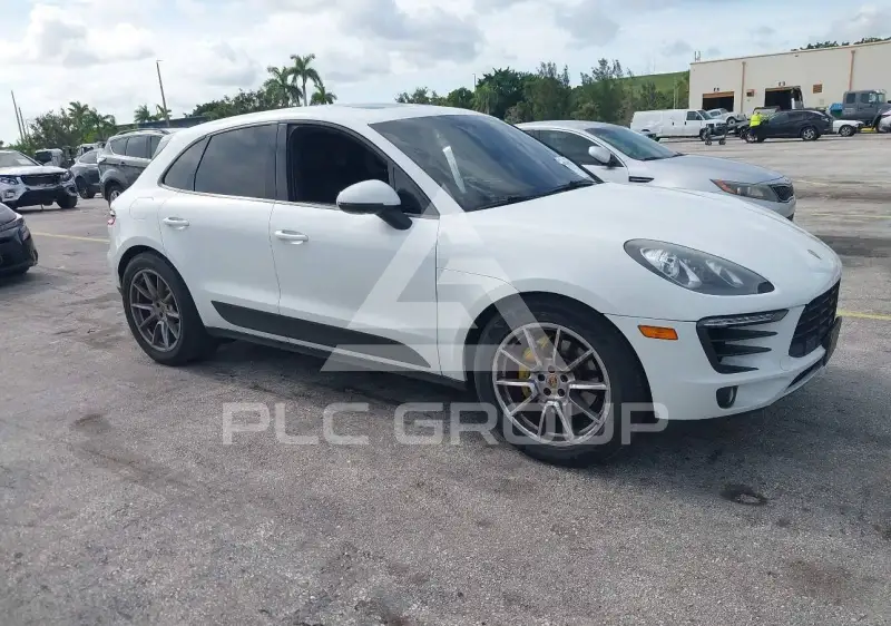 2016 Porsche MACAN photo
