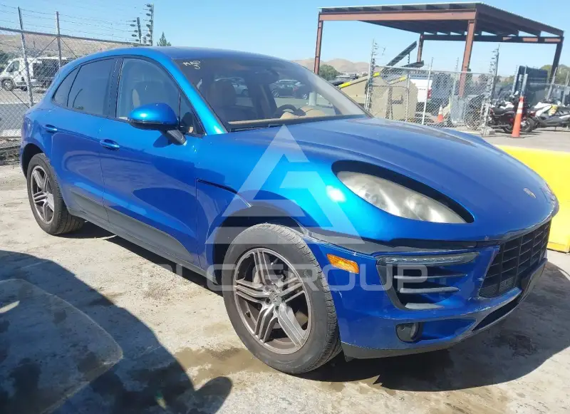 2016 Porsche MACAN photo