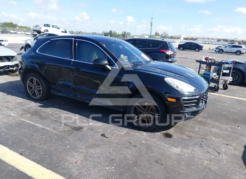 2016 Porsche MACAN photo