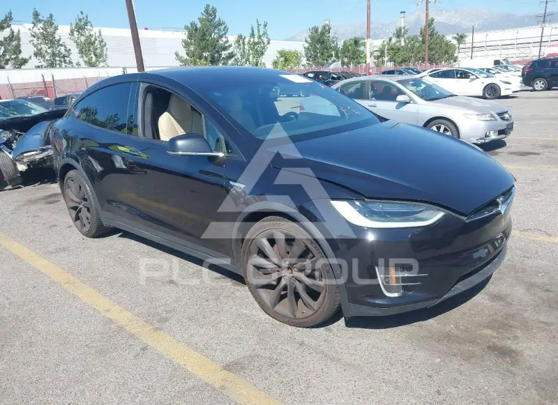 2016 Tesla Model X photo