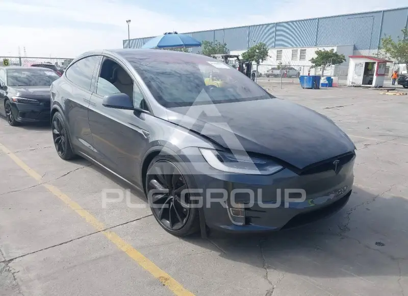2016 Tesla Model X фото