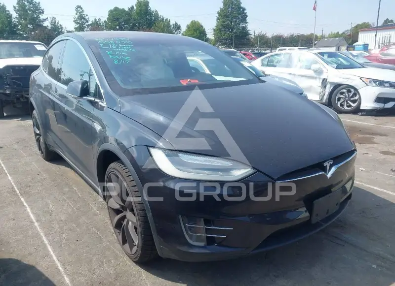 2016 Tesla Model X фото