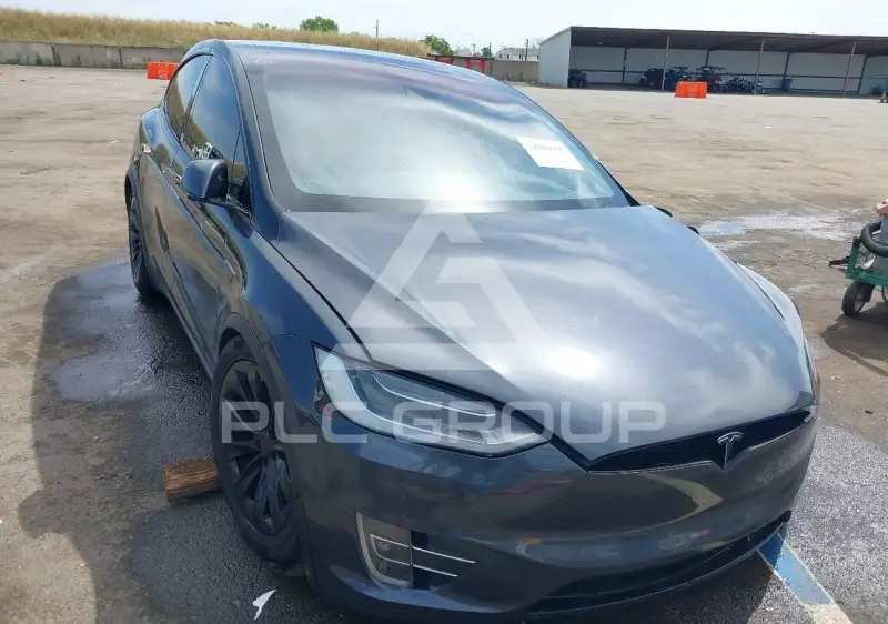 2016 Tesla Model X фото