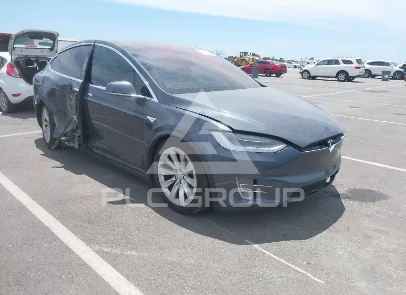 2016 Tesla Model X фото