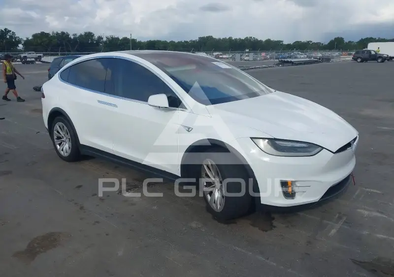 2016 Tesla Model X photo