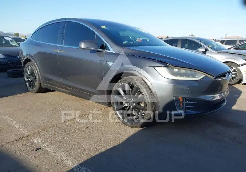 2016 Tesla Model X фото