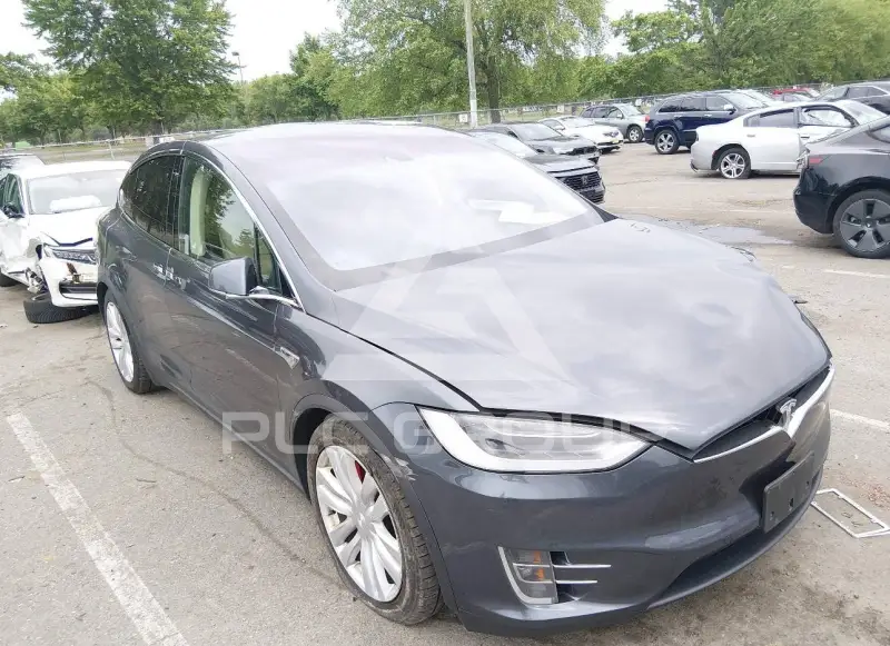 2016 Tesla Model X фото