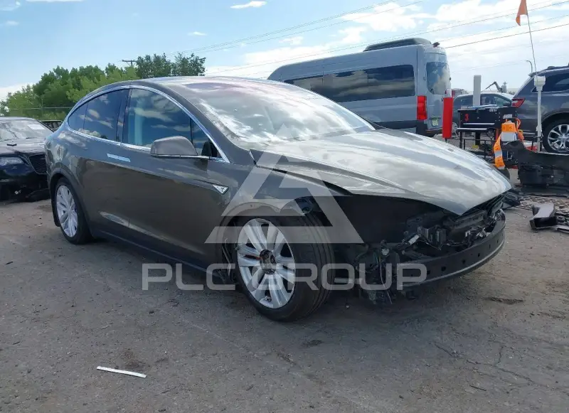 2016 Tesla Model X photo