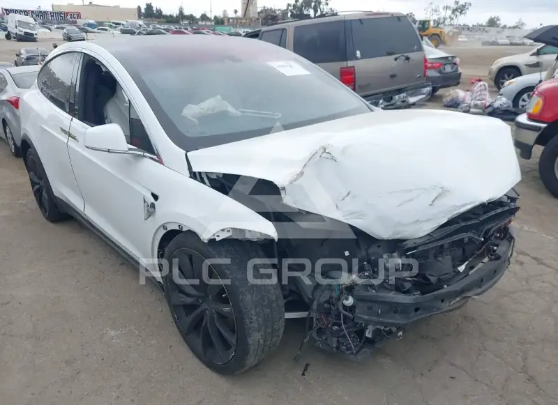 2016 Tesla Model X фото