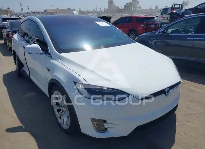 2016 Tesla Model X фото