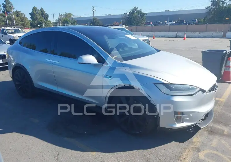 2016 Tesla Model X фото