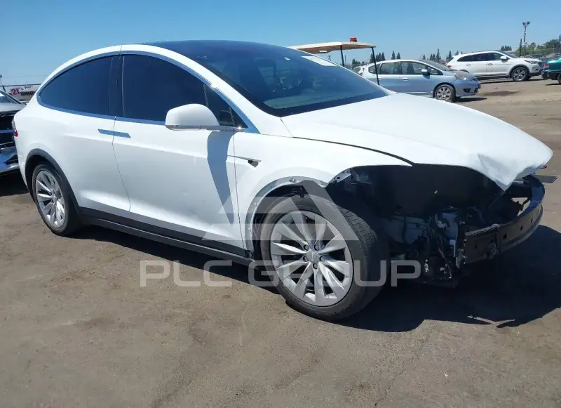 2016 Tesla Model X фото