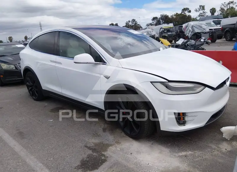 2016 Tesla Model X фото