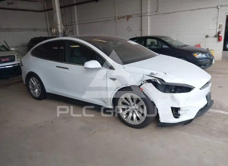 2016 Tesla Model X фото