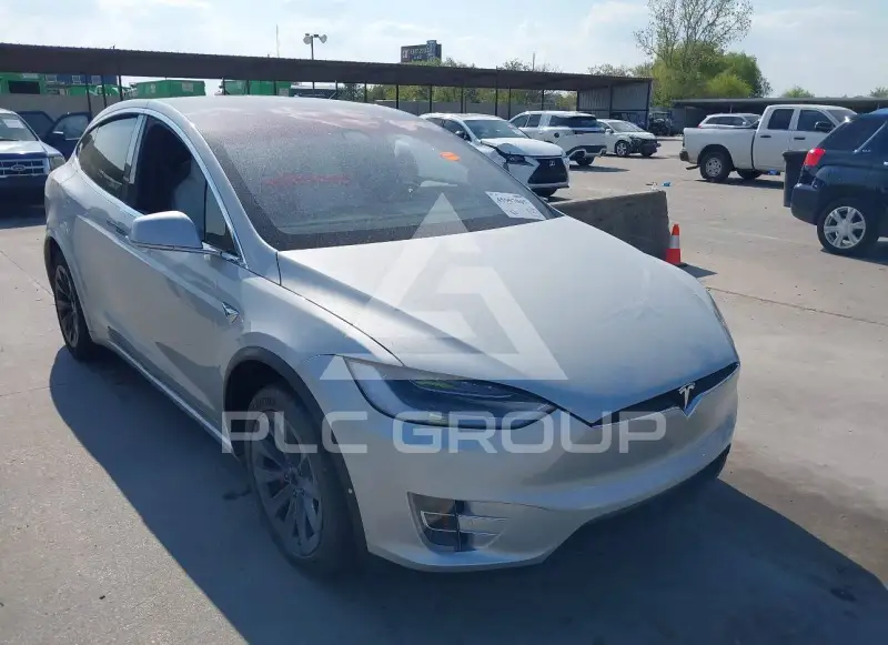 2016 Tesla Model X фото