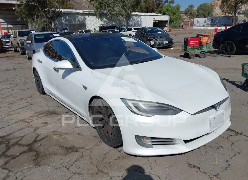 2016 Tesla Model S фото