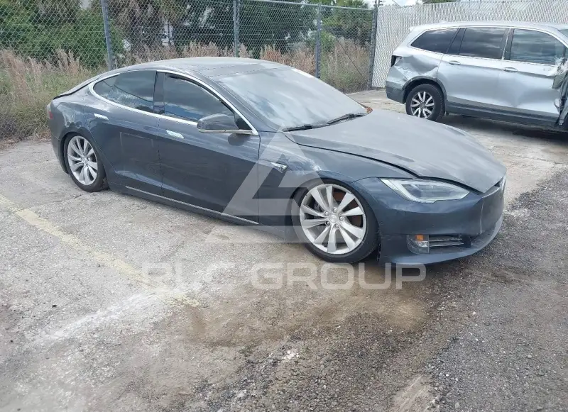 2016 Tesla Model S photo