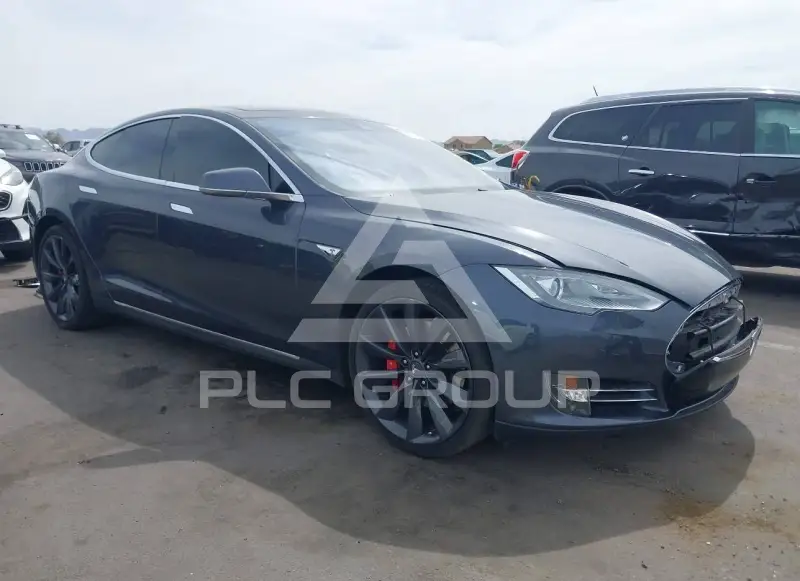 2016 Tesla Model S фото