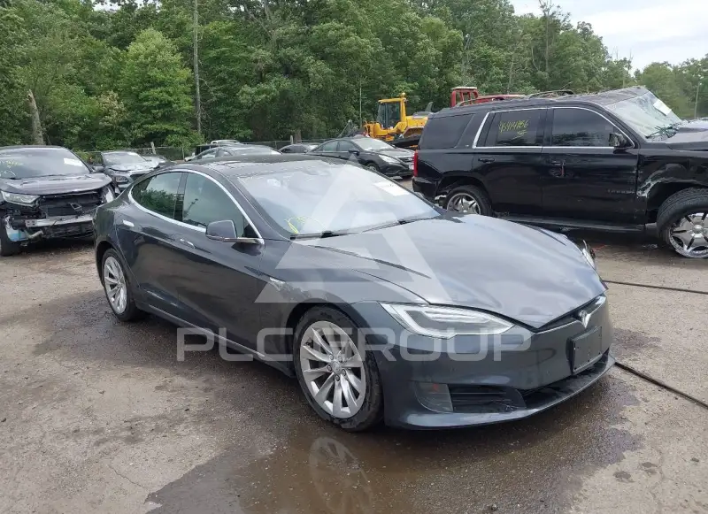 2016 Tesla Model S фото