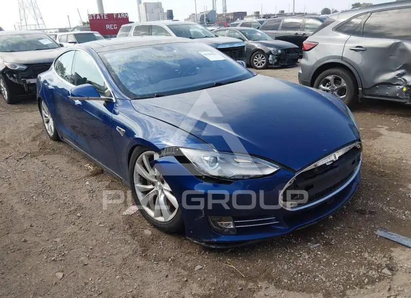 2016 Tesla Model S фото
