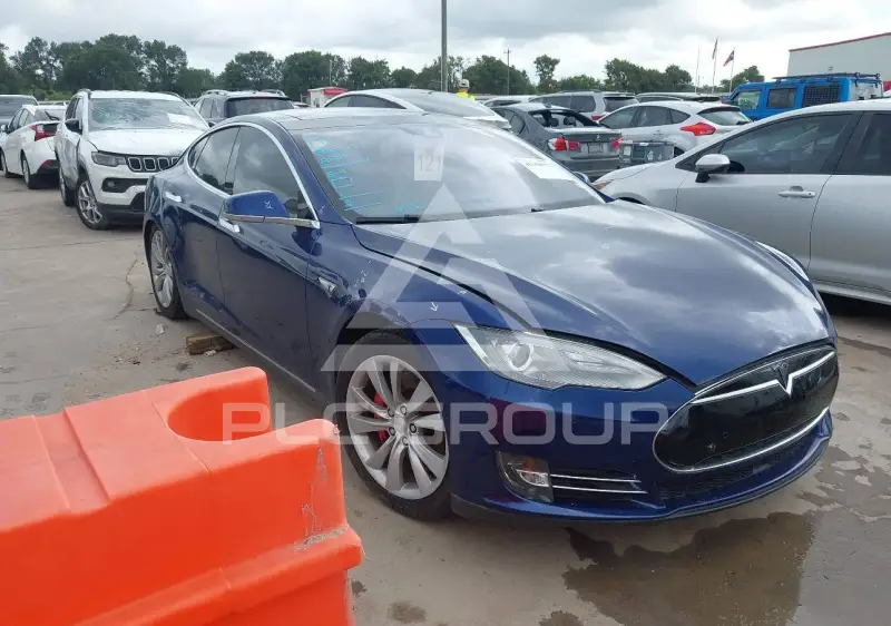 2016 Tesla Model S фото