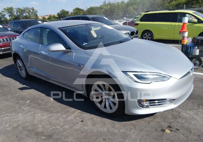 2016 Tesla Model S фото