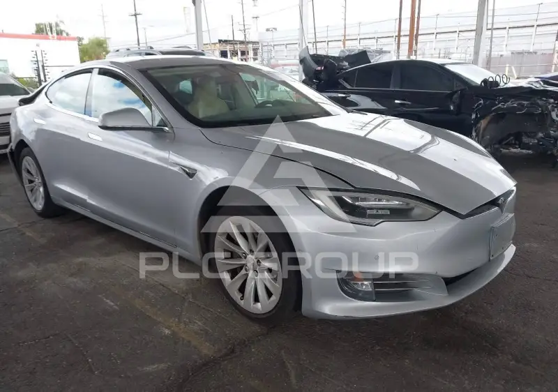 2016 Tesla Model S фото