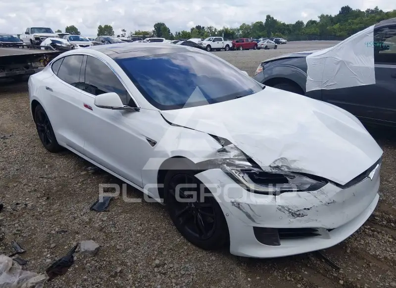 2016 Tesla Model S фото