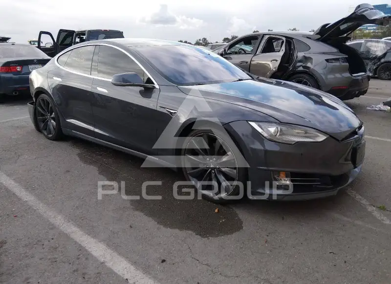 2016 Tesla Model S фото