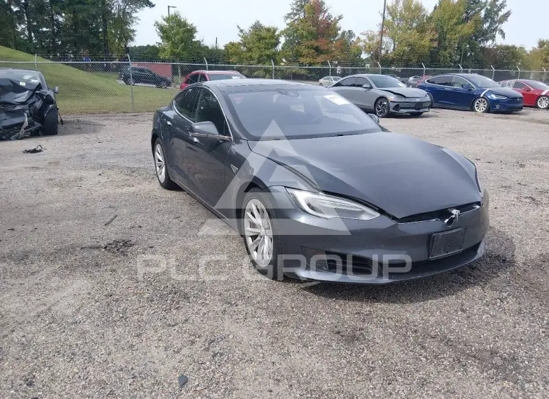 2016 Tesla Model S photo