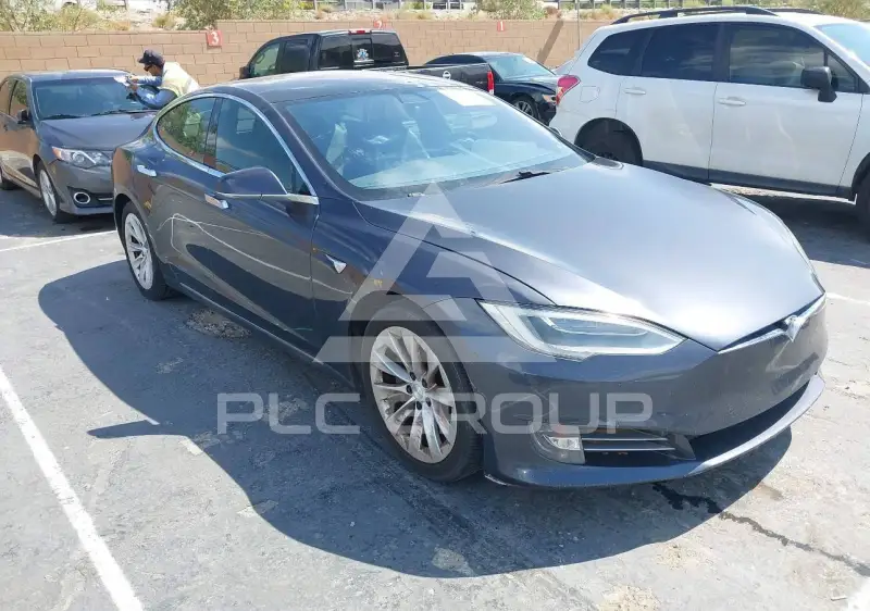 2016 Tesla Model S фото