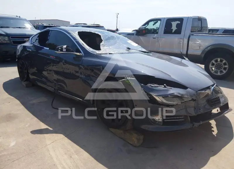 2016 Tesla Model S фото
