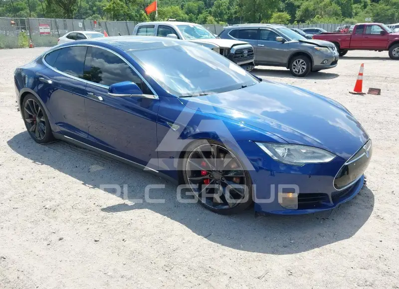 2016 Tesla Model S фото