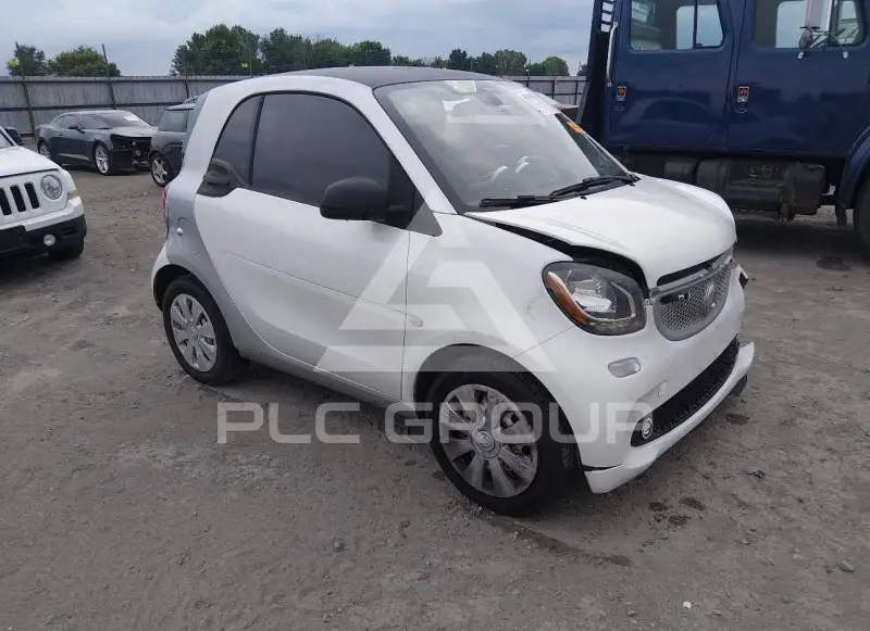 2016 Smart FORTWO фото