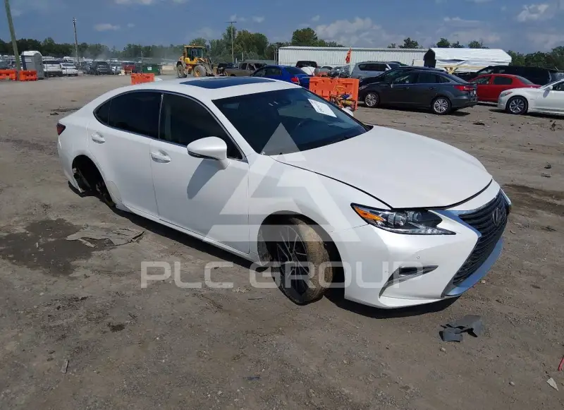 2016 Lexus ES350 photo