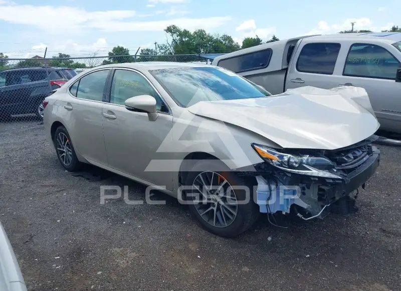 2016 Lexus ES350 photo