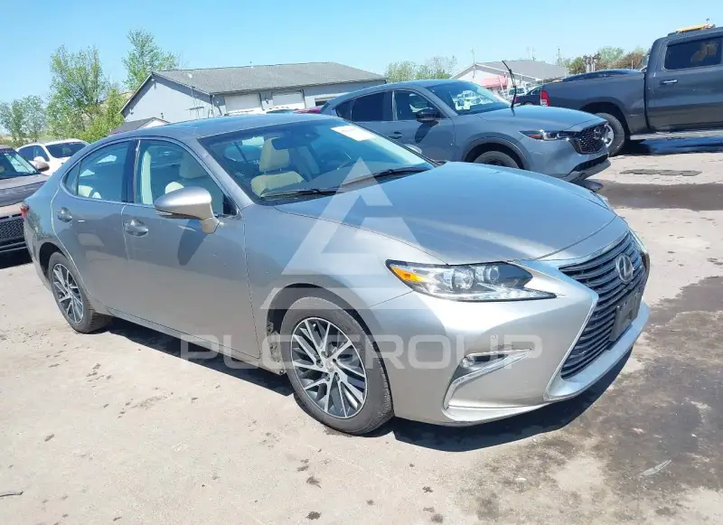 2016 Lexus ES350 фото
