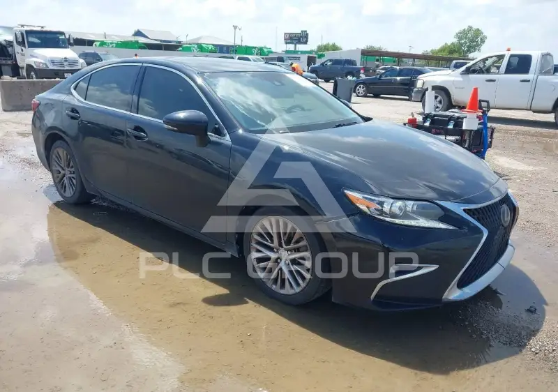 2016 Lexus ES350 photo